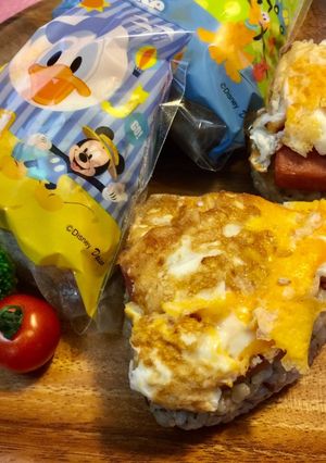 A picture of Luncheon meat and Egg Onigiri.