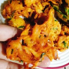 A picture of Lacha Pakora!.