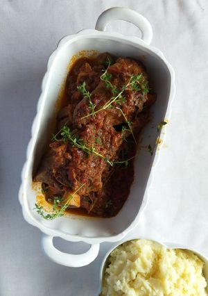 A picture of Tomato lamb shanks.