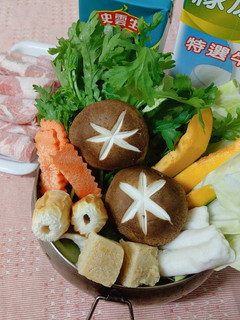 牛奶雞湯火鍋 的食譜成品照片