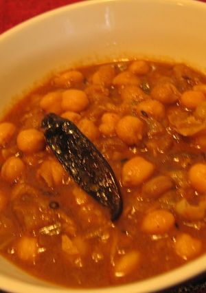 A picture of Indian Chickpea Curry: Chola.