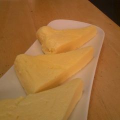 A picture of 2.5 Minute Cheesecake in the Microwave.