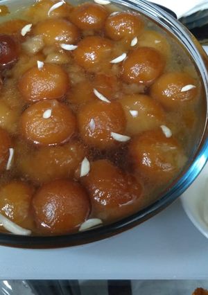 A picture of Mava gulaab jamun.