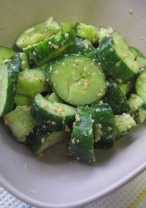 A picture of Pounded Cucumber Sprinkled with Sesame Salt.