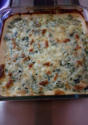 Una foto de Espinaca con salsa blanca gratinada