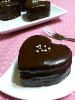 A picture of Heart-Shaped Petit Chocolate Cakes For Valentine's Day.