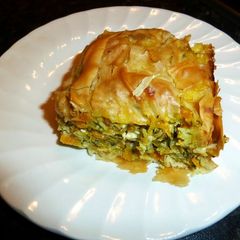 A picture of Zucchini (courgettes) close pie.