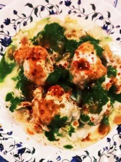 दही फुल्की(dahi fulki recipe in hindi) रेसिपी मुख्य फोटो