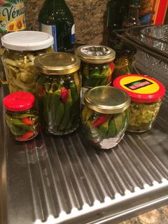 Borban eltett chili paprika recept fotója