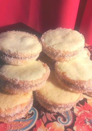 Una foto de Alfajor de Maicena sin huevo, rápido