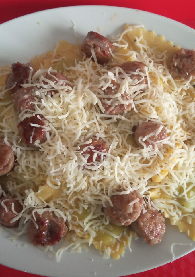 Una foto de Sellos de pasta fresca rellenos de ricota y espinacas