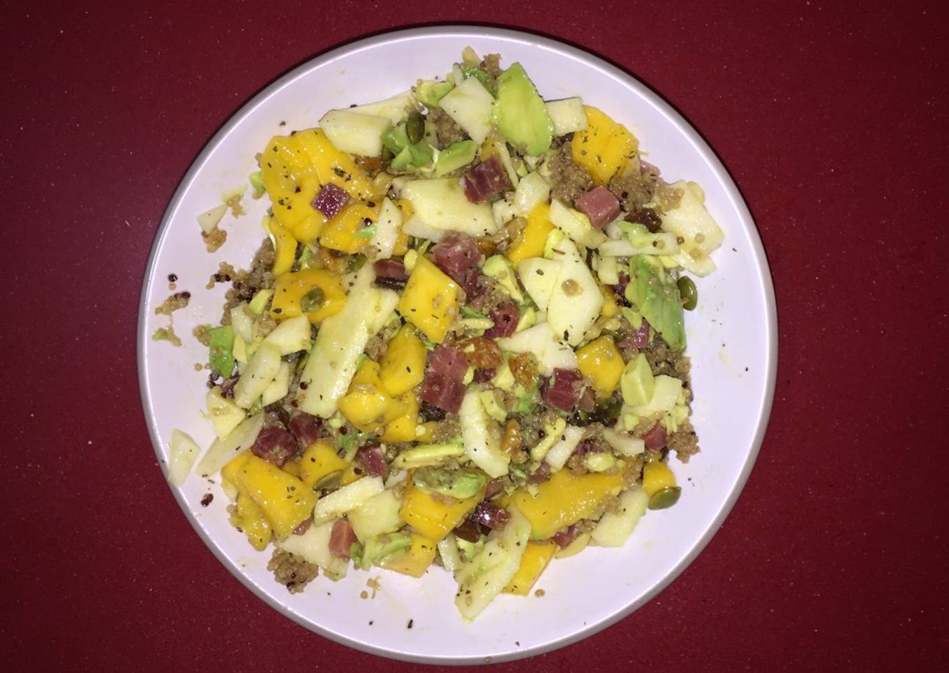 Ensalada mango, aguacate y Quinoa