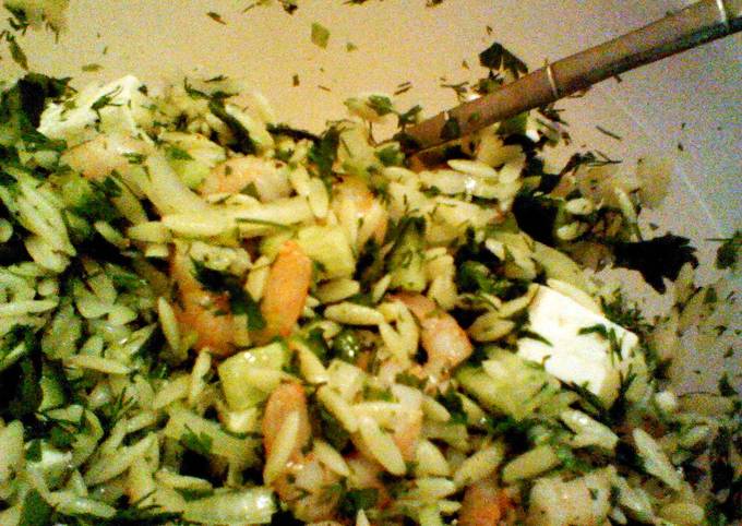 Recipe of Quick Orzo and Prawn salad
