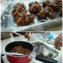 A picture of Soft and Chewy Florentine-Style Chocolate Crunch.