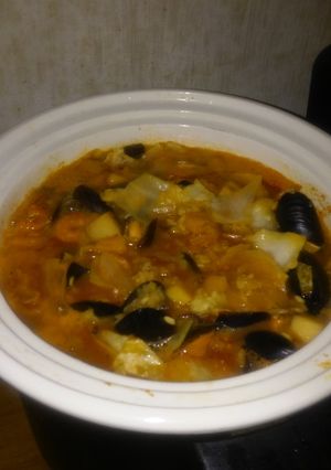 A picture of Crock pot sea food gumbo.