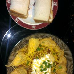 A picture of Chili and Pb & Syrup Sandwiches.