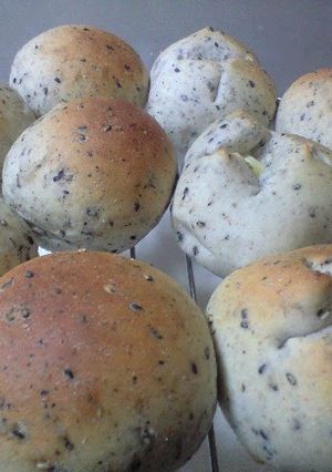 A picture of Black Sesame Bread & Black Sesame and Cheese Bread.