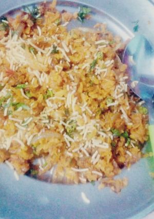 A picture of Chat pati bhelpuri.