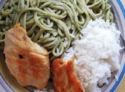 Una foto de tallarín de arroz