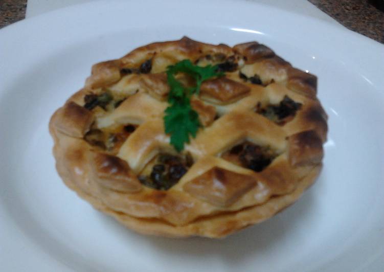 Recipe of Homemade Ladybirds Chicken and Vegetablese Pie(s)