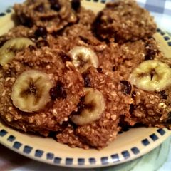 A picture of Healthy Quick Oatmeal Peanut Butter Chococlate Chip Cookies!.