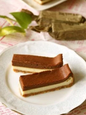 Easy Steps Make|Recipe} Baked Chocolate Cheesecake Bars the Delicious, Really Delicious