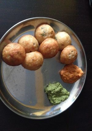 A picture of Savoury Unniappams..