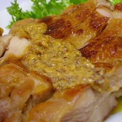 A picture of Chicken Sautéed with Cream and Mustard.