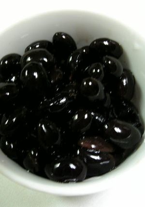 A picture of My Grandmother's Simmered 'Kuromame' Black Soybeans.