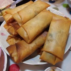 A picture of Everybody's Favourite Spring Rolls.