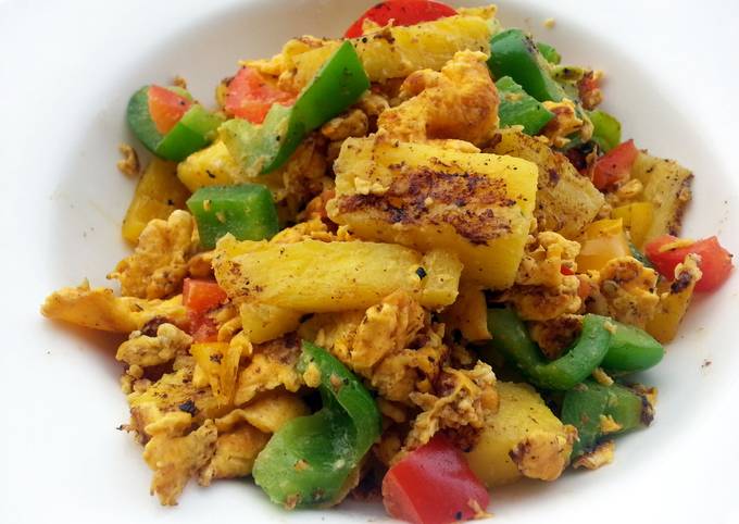 Scrambled Eggs With Pineapple And Bell Pepper