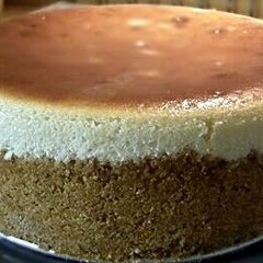 A picture of Mike's NY Cheesecake 101.