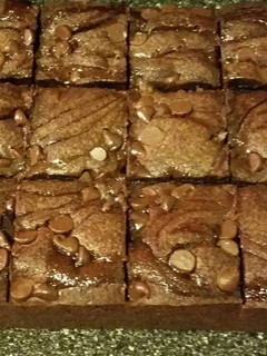 A picture of Fudge and Carmel swirl brownies.