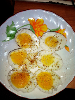 A picture of soft boil egg.