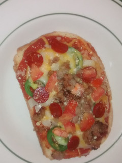 A picture of Sams Pizza bread.