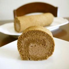 A picture of Chocolate Cream & Cocoa Swiss Rolls.