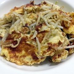 A picture of Bean Sprouts Omelette.