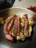 Tagliata with gnocchi and buttered leeks