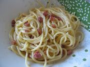 A picture of italian carbonara