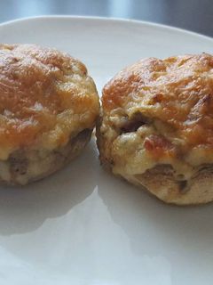 Baconos, rozmaringos, fokhagymás töltött gomba recept fotója