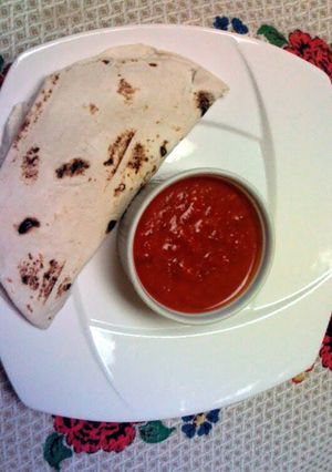 A picture of Red Chile sauce or red chile Con Carne.