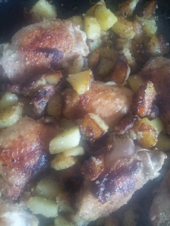 Recipe Pan fried chicken and garlic potatoes the So Delicious Can spoil the tongue