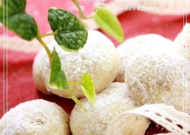 Steps to Prepare Super Quick Homemade Crunchy Snowball Cookies