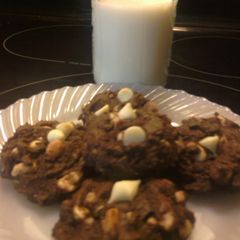 A picture of Sunshines cocoa white chocolate macadamia cookies.