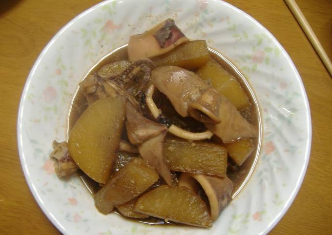 Simmered Daikon Radish with Squid Made in the Pressure Cooker in 10 Minutes