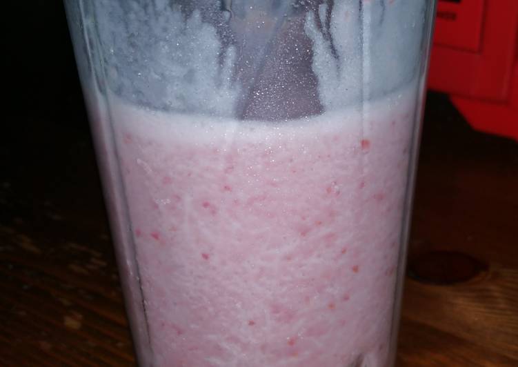 Recipe of Ultimate Cherry Vanilla Almond Protein Smoothie