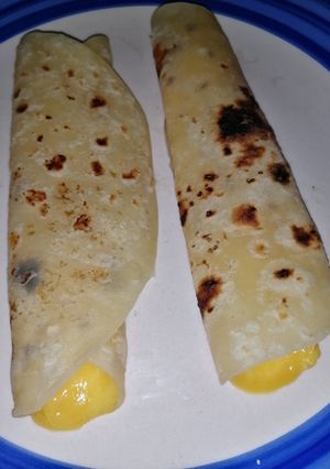 A picture of Cheese roll.