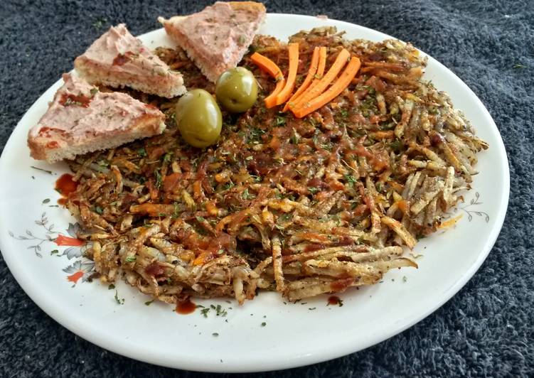 Shoestring potato cake
