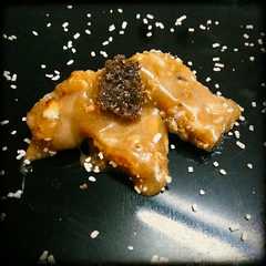 A picture of Turrón de Almendras, Crocante y Miel 🍯.