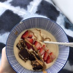A picture of Desert smoothie bowl.